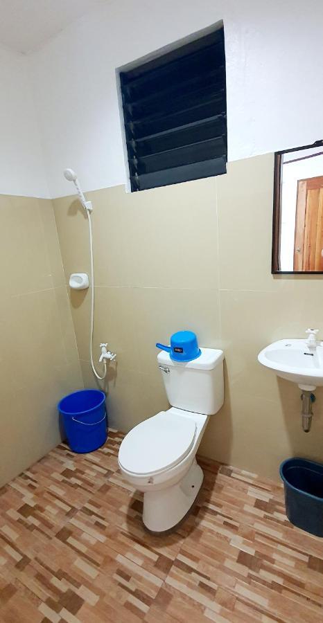 Sj Pabua Travellers Inn Mambajao Exteriör bild