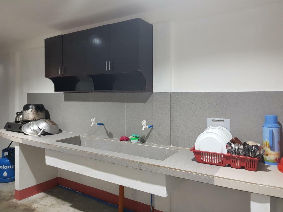 Sj Pabua Travellers Inn Mambajao Exteriör bild